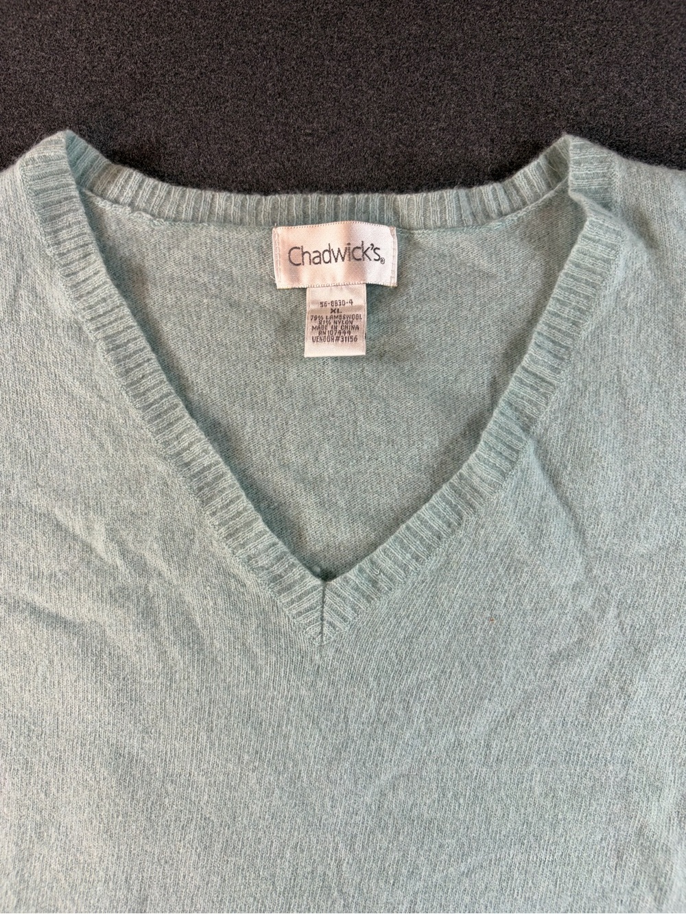 Sweater Size Size XL in Lambswool Blend V-Neck Periwinkle Blue Preppy Chadwicks